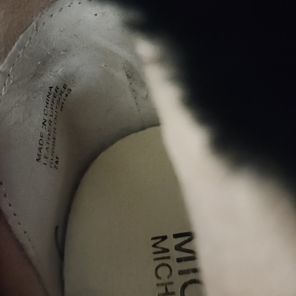 MICHAEL KORS ANKLE BOOTS - Picture 10 of 10